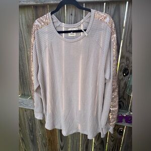 👗Grace & Emma Sequin Sleeve Beige/light pink Top